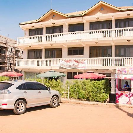 Florida Hotel Zaana Kampala Eksteriør billede